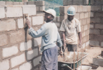 Construcció d’un dispensari mèdic a Badzuidjong